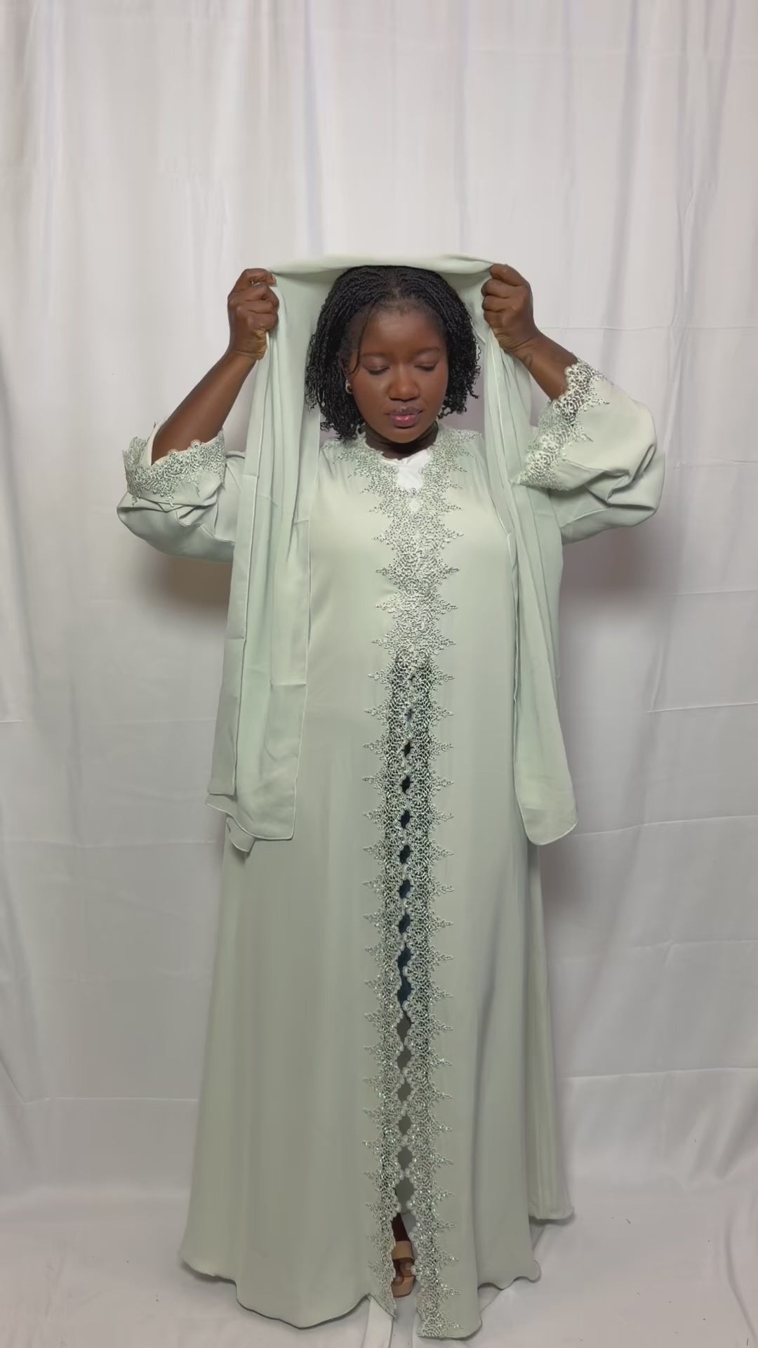 CELESTIA LACED  Abaya