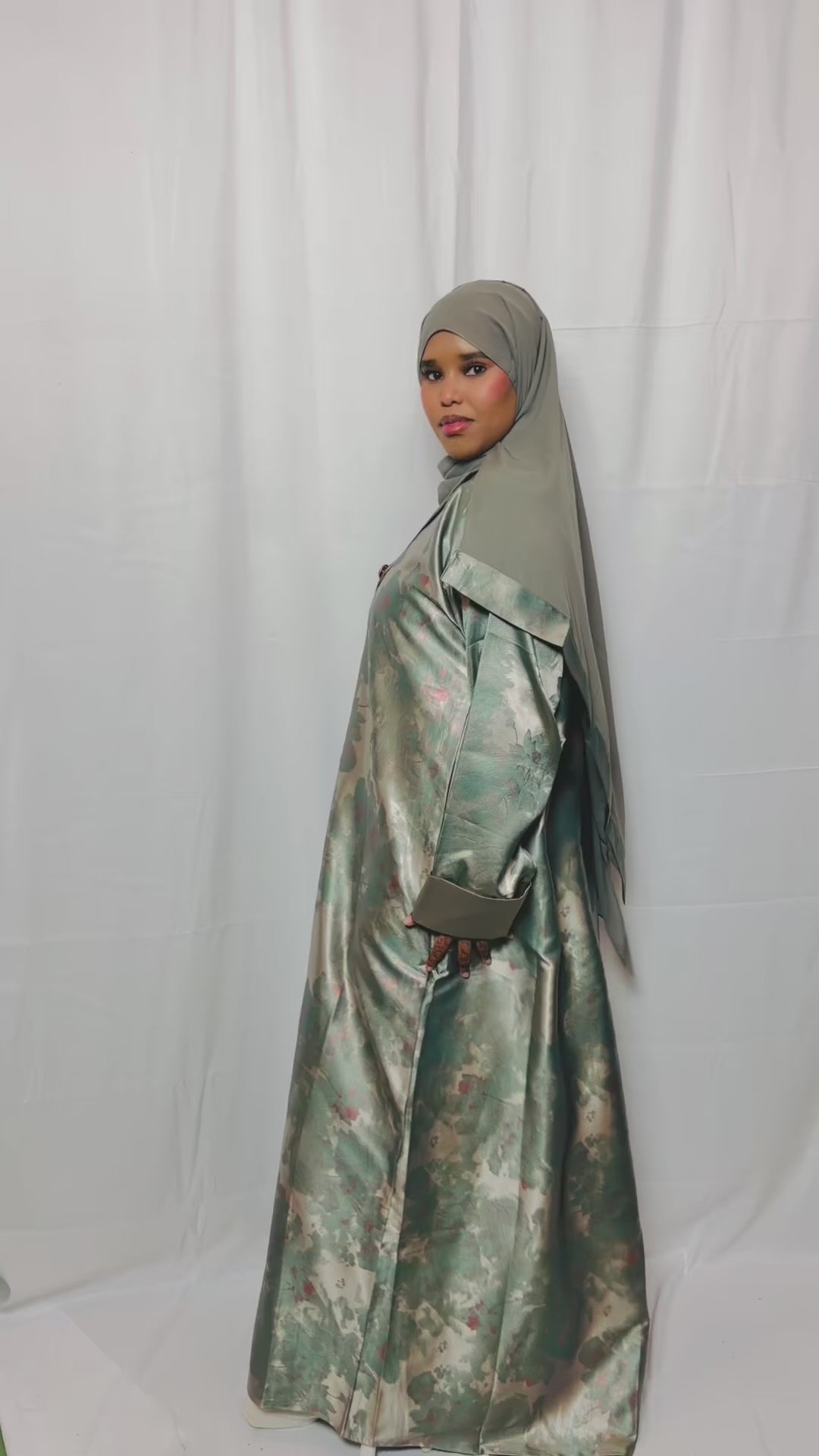 Emerald Garden Jacquard Coat Abaya
